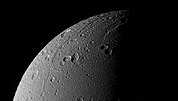 Dione por Cassini