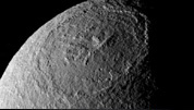 Tetis por la sonda Cassini