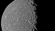 Titania, el mayor satlite de Urano